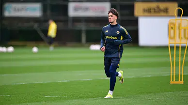 Fenerbahçe'nin Galatasaray'dan transferi Çağrı Hakan Balta takımla ilk idmanına çıktı