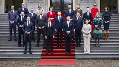 Hollanda'da yeni dönem: Rob Jetten başbakanlığındaki Dilan Yeşilgöz'ün de yer aldığı kabine yemin etti