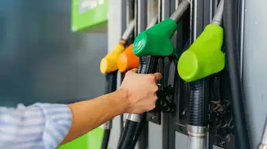 Benzine gece yarısı zam: Litre fiyatı yeniden yükseldi