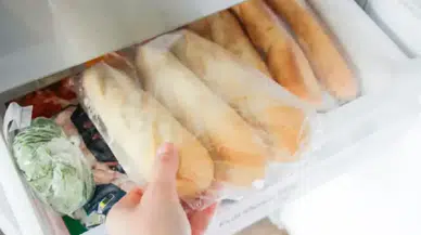 Çöpe giden yiyeceklere son: Dondurucuda saklamanız gereken 7 gıda