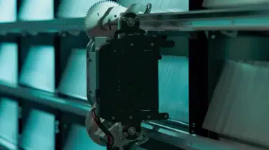 Microsoft’tan veri depolamada devrim: Cam içine kaydedilen bilgiler 10 bin yıl korunacak