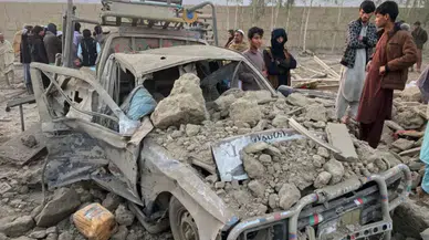 Pakistan Afganistan'a savaş ilan etti: Kabil ve Kandahar bombalandı