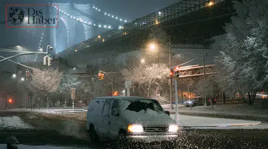 ABD'nin kuzeydoğusunu esir alan kar fırtınası: New York'ta seyahat yasağı ve acil durum ilan edildi