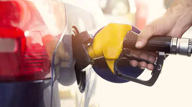 Motorine zam: Litre fiyatı ilk kez 60 lirayı aştı