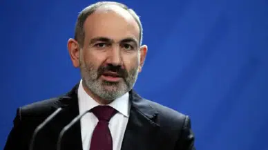 Erivan’da kilisede Paşinyan’a saldırı girişimi engellendi