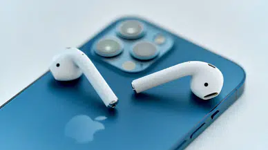 iPhone kullanıcıları artık kablosuz kulaklıkla anında çeviri yapabilecek