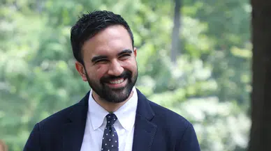 New York Belediye Başkanı Zohran Mamdani kimdir, nereli, kaç yaşında? Oğuzhan Uğur’un Açık Mikrofon programına ne zaman konuk olacak?