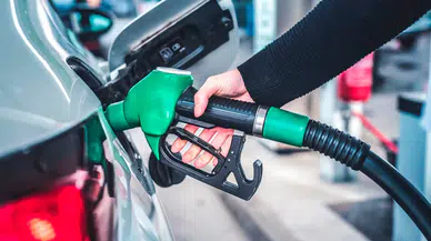 Akaryakıtta tabela değişti: Motorine dev zam pompaya yansıdı