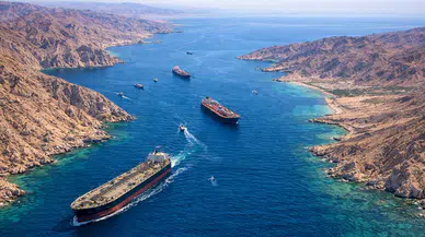 Küresel enerjinin şah damarı kesildi: İran Hürmüz Boğazı'nı kapattı!