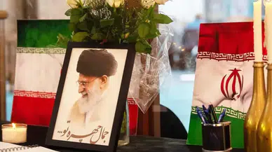 Hamaney'in cenaze töreni ertelendi