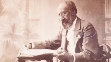 Osman Hamdi Bey’in “Cami Kapısında” tablosu Londra’da 3,6 milyon sterline satıldı