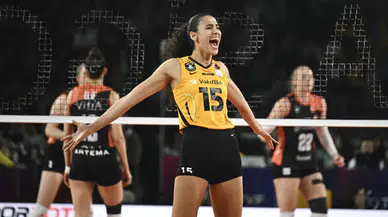 VakıfBank, Eczacıbaşı Dynavit’i 3-0 yenerek Sultanlar Ligi play-off serisinde 1-0 öne geçti