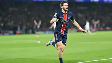 Londra’da Gürcü yıldız sesleri: Arsenal, Kvaratskhelia için PSG ile masada