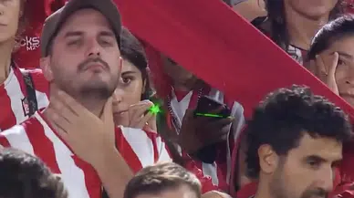 Lazer skandalı kamerada: Kaleciyi hedef aldılar!