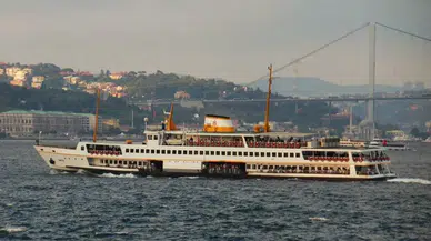 İstanbul Boğazı'nda sis dağıldı: Gemi trafiği normale döndü