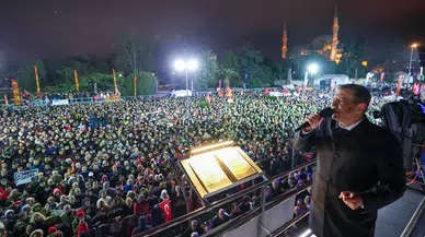 Özgür Özel Saraçhane mitinginde konuştu: “Durmayacağız, devam edeceğiz”