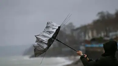 Bayramın ikinci günü hava nasıl olacak? Meteoroloji'den 7 il için sarı alarm, kuvvetli yağış ve fırtına geliyor