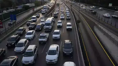 Bayram dönüş trafiği başladı: Yollarda yoğunluk artıyor