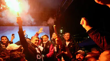 Beşiktaş’ın 123. yılı Barbaros Meydanı’nda kutlandı: Başkan Adalı camiaya birlik mesajı verdi