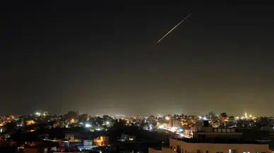 İran Devrim Muhafızları ve Hizbullah İsrail’e geniş çaplı füze saldırısı düzenledi