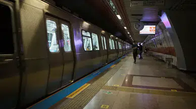 Mecidiyeköy Metro istasyonunda intihar girişimi: Seferler aksadı