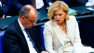 Almanya'da siber deprem: İki bakanın daha gizli yazışmaları ele geçirildi