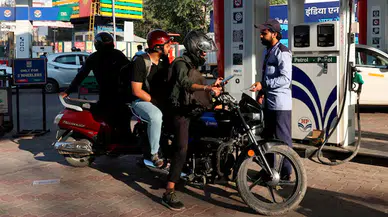 Hindistan yedi yıl sonra İran petrolüne geri döndü