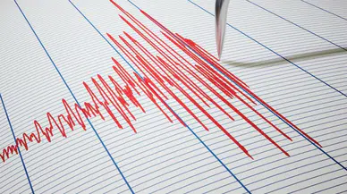 Bingöl'de sabah saatlerinde korkutan sarsıntı: 4,4 büyüklüğünde deprem