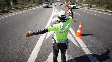 İstanbul’da 3 ilçede trafik alarmı: Beşiktaş, Beyoğlu ve Üsküdar’da yollar kapatılacak