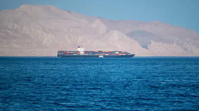 ABD Hürmüz Boğazı ablukasını başlattı: İran’dan “korsanlık” tepkisi