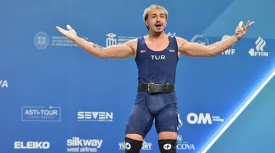 Yusuf Fehmi Genç halterde Avrupa şampiyonu oldu