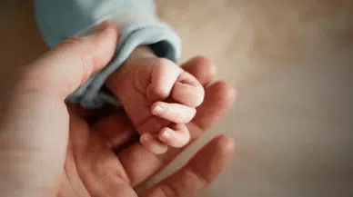 Komisyonda kabul edildi: Doğum izni 24 haftaya çıkarılıyor