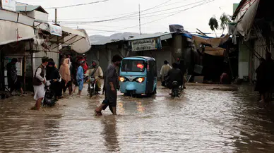 Şiddetli yağışlar Afganistan’ı vurdu: Onlarca ölü, binlerce yıkılan ev
