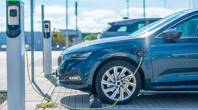 Türkiye otomotiv pazarında tarihi eşik: Satılan her iki araçtan biri elektrikli veya hibrit oldu