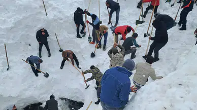 Çığ altında kalan çobanın cansız bedenine 4 ay sonra ulaşıldı
