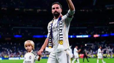 Bernabeu'da gözyaşları sel oldu: Dani Carvajal efsane olduğu Real Madrid'e veda etti