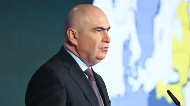 Romanya'da gensoru oylaması kabul edilerek mevcut hükümet düşürüldü