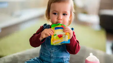 Greenpeace raporu korkuttu: Bebek maması poşetlerinde binlerce mikroplastik tespit edildi