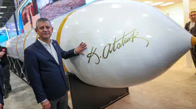 CHP Genel Başkanı Özgür Özel SAHA 2026'da KAAN ve Yıldırımhan'ı inceledi