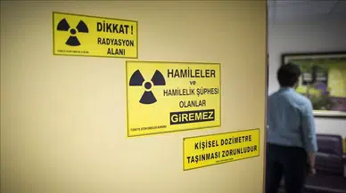 Hastanede dehşet anları: Hasta yakını radyasyon odasında doktora saldırdı