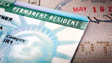 ABD'de Green Card başvuru şartları zorlaşıyor: Ülke içinden başvuru dönemi kapanıyor