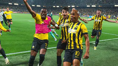 AEK Atina, Panathinaikos’u 2-1 yenerek Yunanistan şampiyonu oldu