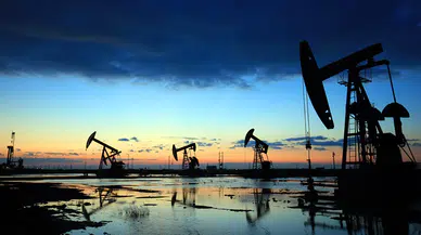 Brent petrol 106,51 dolara geriledi