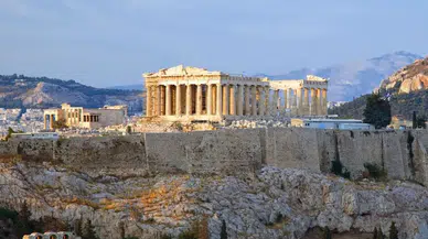 Eski Avrupa Komisyonu Başkanı Jean-Claude Juncker'dan Yunanistan'a: “Akropolis’i satın”