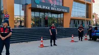 Silifke Belediyesindeki yolsuzluk soruşturmasında yeni gelişme: Gözaltı sayısı 19'a yükseldi