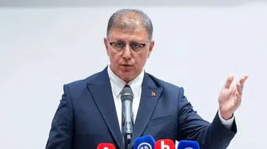 İzmir Büyükşehir Belediye Başkanı Cemil Tugay, CHP'den istifa etti