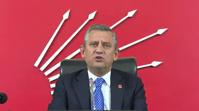 Özgür Özel’den kurultay mesajı: “Uzlaşma ancak kurultayla olur, CHP’nin kalbini kimseye vermeyiz”