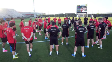 TFF açıkladı: A Milli Takım’da 2 futbolcu kamptan ayrıldı