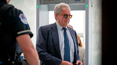 Epstein soruşturmasında kriz: Milyarder iş insanı ifadeyi yarıda bırakıp salonu terk etti