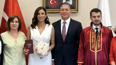 TBMM tarihinde bir ilk: CHP'li Murat Emir ile Evrim Rızvanoğlu evlendi